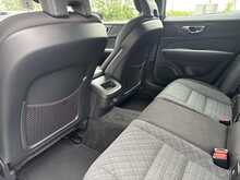 Volvo V60 B3 MHEV Momentum