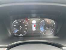 Volvo V60 B3 MHEV Momentum