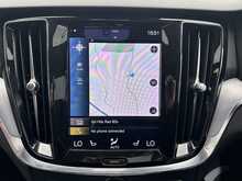 Volvo V60 B3 MHEV Momentum