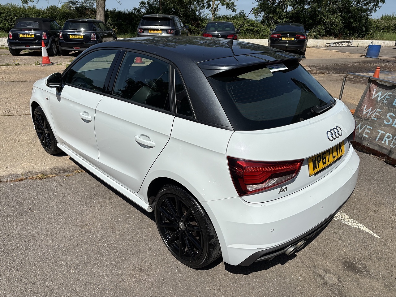 2017 Audi A1 thumbnail 4