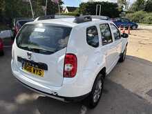 Dacia Duster dCi Laureate