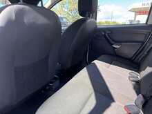 Dacia Duster dCi Laureate