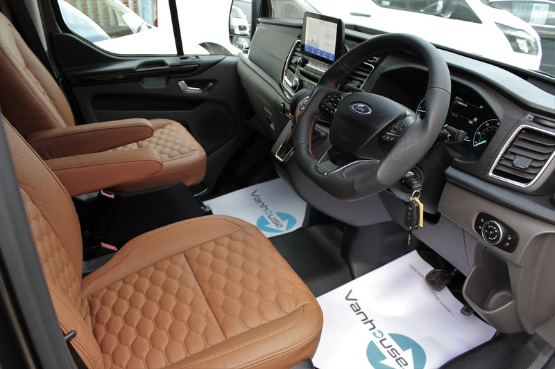 Ford Transit Custom 340 EcoBlue Limited 2.0 5dr Kombi van Automatic Diesel