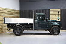 Land Rover Defender 130 D Tipper