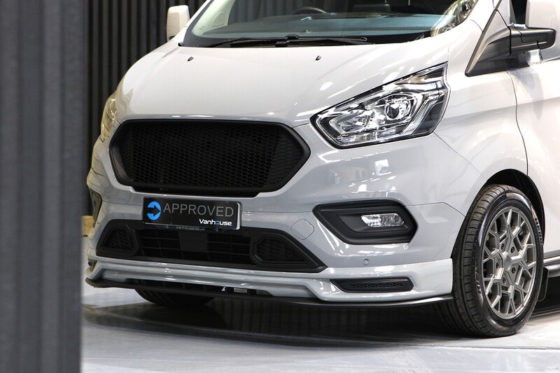 Ford 2.0 320 EcoBlue Limited Panel Van 5dr Diesel Auto L2 H1 Euro 6 (170 ps)