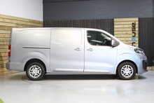Vauxhall Vivaro Turbo D 2900 Sportive