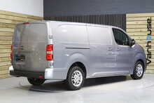 Vauxhall Vivaro Turbo D 2900 Sportive