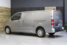 Vauxhall Vivaro Turbo D 2900 Sportive