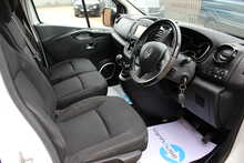 Vauxhall Vivaro CDTi 2900 BiTurbo ecoTEC Limited Edition Nav