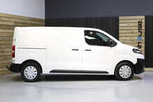 Vauxhall Vivaro Turbo D 3100 Edition