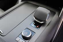 Land Rover Discovery D300 MHEV Dynamic HSE