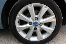 Ford Fiesta Zetec 1.25 Hatchback 5dr Petrol Manual (133 g/km, 81 bhp)