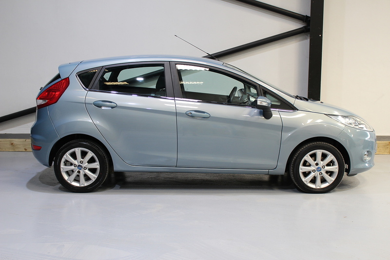 Ford 1.25 Zetec Hatchback 5dr Petrol Manual (133 g/km, 81 bhp)