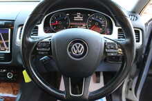 Volkswagen Touareg 3.0 TDI V6 BlueMotion Tech SE Tiptronic 4WD Euro 5 (s/s) 5dr