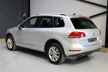 Volkswagen Touareg 3.0 TDI V6 BlueMotion Tech SE Tiptronic 4WD Euro 5 (s/s) 5dr
