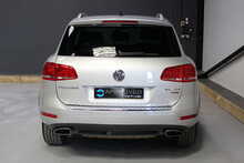 Volkswagen Touareg 3.0 TDI V6 BlueMotion Tech SE Tiptronic 4WD Euro 5 (s/s) 5dr