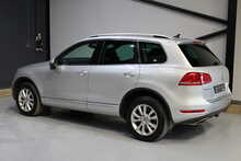 Volkswagen Touareg 3.0 TDI V6 BlueMotion Tech SE Tiptronic 4WD Euro 5 (s/s) 5dr