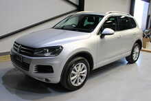 Volkswagen Touareg 3.0 TDI V6 BlueMotion Tech SE Tiptronic 4WD Euro 5 (s/s) 5dr