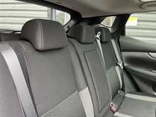 Nissan Qashqai 1.3 DIG-T N-Connecta SUV 5dr Petrol Manual Euro 6 (s/s) (140 ps) - U1040