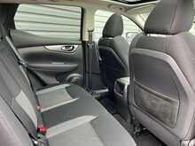 Nissan Qashqai 1.3 DIG-T N-Connecta SUV 5dr Petrol Manual Euro 6 (s/s) (140 ps) - U1040