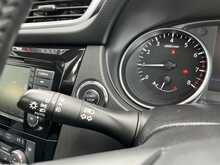 Nissan Qashqai 1.3 DIG-T N-Connecta SUV 5dr Petrol Manual Euro 6 (s/s) (140 ps) - U1040