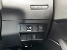 Nissan Qashqai 1.3 DIG-T N-Connecta SUV 5dr Petrol Manual Euro 6 (s/s) (140 ps) - U1040