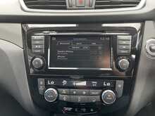 Nissan Qashqai 1.3 DIG-T N-Connecta SUV 5dr Petrol Manual Euro 6 (s/s) (140 ps) - U1040
