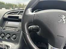 Peugeot 3008 1.2 PureTech Active SUV 5dr Petrol Manual Euro 6 (s/s) (130 ps) - U1077