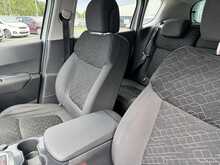 Peugeot 3008 1.2 PureTech Active SUV 5dr Petrol Manual Euro 6 (s/s) (130 ps) - U1077