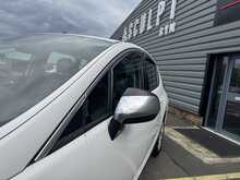 Peugeot 3008 1.2 PureTech Active SUV 5dr Petrol Manual Euro 6 (s/s) (130 ps) - U1077