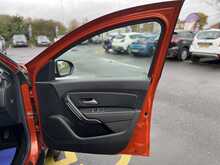 Dacia Duster 1.3 TCe Prestige SUV 5dr Petrol Manual Euro 6 (s/s) (130 ps) - U1179