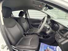 Vauxhall Viva 1.0i SE Hatchback 5dr Petrol Manual Euro 6 (a/c) (75 ps) - U1181