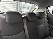 Vauxhall Viva 1.0i SE Hatchback 5dr Petrol Manual Euro 6 (a/c) (75 ps) - U1181