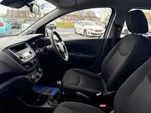 Vauxhall Viva 1.0i SE Hatchback 5dr Petrol Manual Euro 6 (a/c) (75 ps) - U1181
