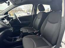 Vauxhall Viva 1.0i SE Hatchback 5dr Petrol Manual Euro 6 (a/c) (75 ps) - U1181