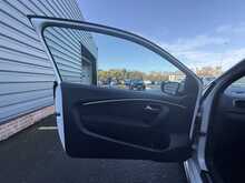 Volkswagen Polo 1.8 TSI BlueMotion Tech GTI Hatchback 3dr Petrol DSG Euro 6 (s/s) (192 ps) - U1195