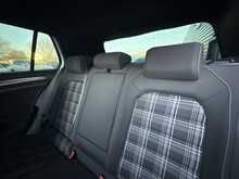 Volkswagen Golf 2.0 TDI GTD BlueLine Hatchback 5dr Diesel DSG Euro 6 (s/s) (184 ps) - U1204