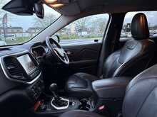 Jeep Cherokee 3.2 V6 Trailhawk SUV 5dr Petrol Auto 4WD Euro 6 (270 bhp) - U1209