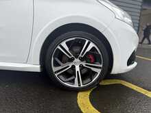 Peugeot 208 THP GTi Prestige - U1217