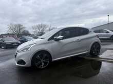 Peugeot 208 THP GTi Prestige - U1217