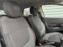 Renault Captur 0.9 TCe ENERGY Dynamique S Nav SUV 5dr Petrol Manual Euro 6 (s/s) (90 ps) - U1223