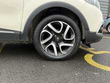 Renault Captur 0.9 TCe ENERGY Dynamique S Nav SUV 5dr Petrol Manual Euro 6 (s/s) (90 ps) - U1223