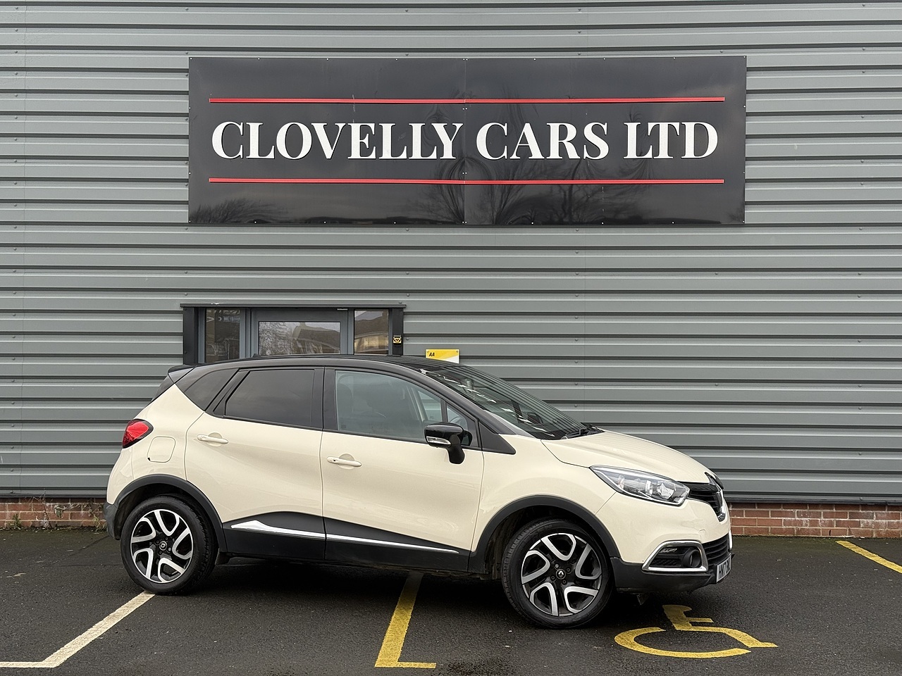 Renault Captur 0.9 TCe ENERGY Dynamique S Nav SUV 5dr Petrol Manual Euro 6 (s/s) (90 ps) - U1223