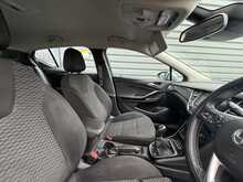 Vauxhall Astra 1.6 CDTi BlueInjection SRi Nav Hatchback 5dr Diesel Manual Euro 6 (s/s) (136 ps) - U1237