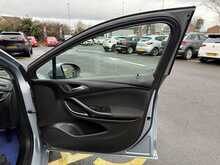 Vauxhall Astra 1.6 CDTi BlueInjection SRi Nav Hatchback 5dr Diesel Manual Euro 6 (s/s) (136 ps) - U1237