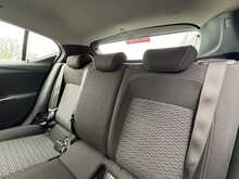 Vauxhall Astra 1.6 CDTi BlueInjection SRi Nav Hatchback 5dr Diesel Manual Euro 6 (s/s) (136 ps) - U1237