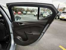 Vauxhall Astra 1.6 CDTi BlueInjection SRi Nav Hatchback 5dr Diesel Manual Euro 6 (s/s) (136 ps) - U1237