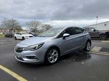 Vauxhall Astra 1.6 CDTi BlueInjection SRi Nav Hatchback 5dr Diesel Manual Euro 6 (s/s) (136 ps) - U1237