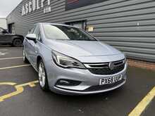 Vauxhall Astra 1.6 CDTi BlueInjection SRi Nav Hatchback 5dr Diesel Manual Euro 6 (s/s) (136 ps) - U1237