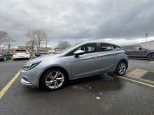 Vauxhall Astra 1.6 CDTi BlueInjection SRi Nav Hatchback 5dr Diesel Manual Euro 6 (s/s) (136 ps) - U1237